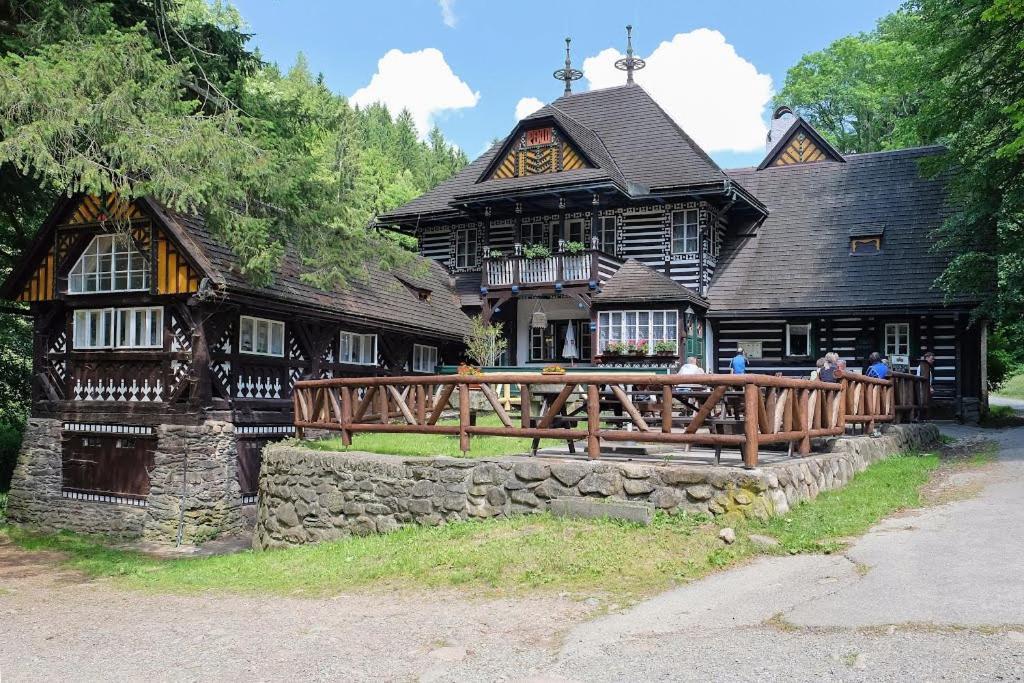 Chata Brodsky Villa Cerveny Kostelec Exterior photo